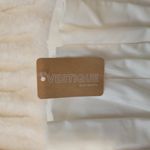 Vestique "In A Pinch" White Strapless Top - Picture 4 of 7